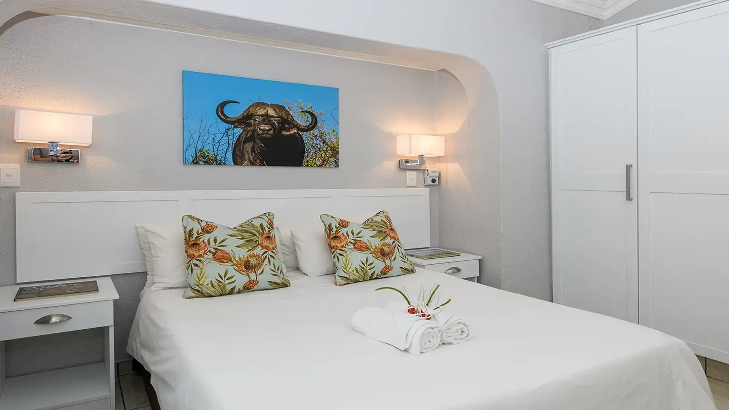 🌿 Two Bedroom Chalet with Patio – Hazyview Cabanas