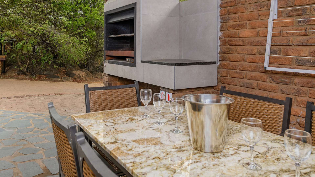 🦒 Two Bedroom Apartment with Patio | Dikhololo, North West