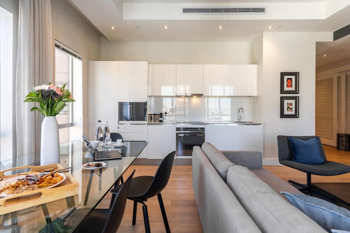 🏙️ Skyline Apartment 2112 | Luxury 2-Bedroom Apartment, Cape Town City Bowl