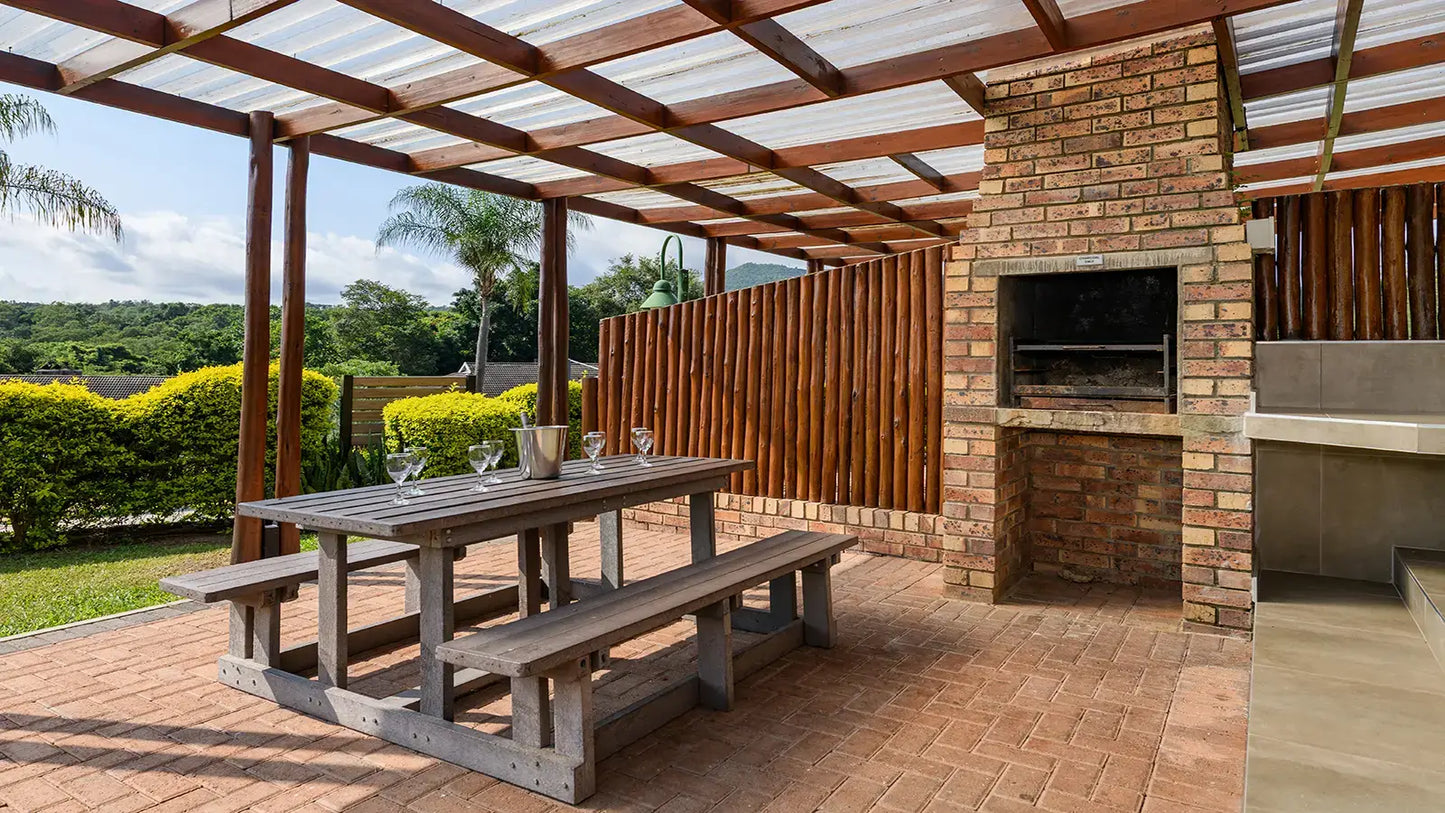 🌿 Three Bedroom Chalet with Patio – Hazyview Cabanas