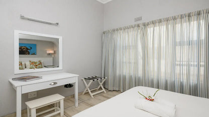 🌿 Two Bedroom Chalet with Patio – Hazyview Cabanas