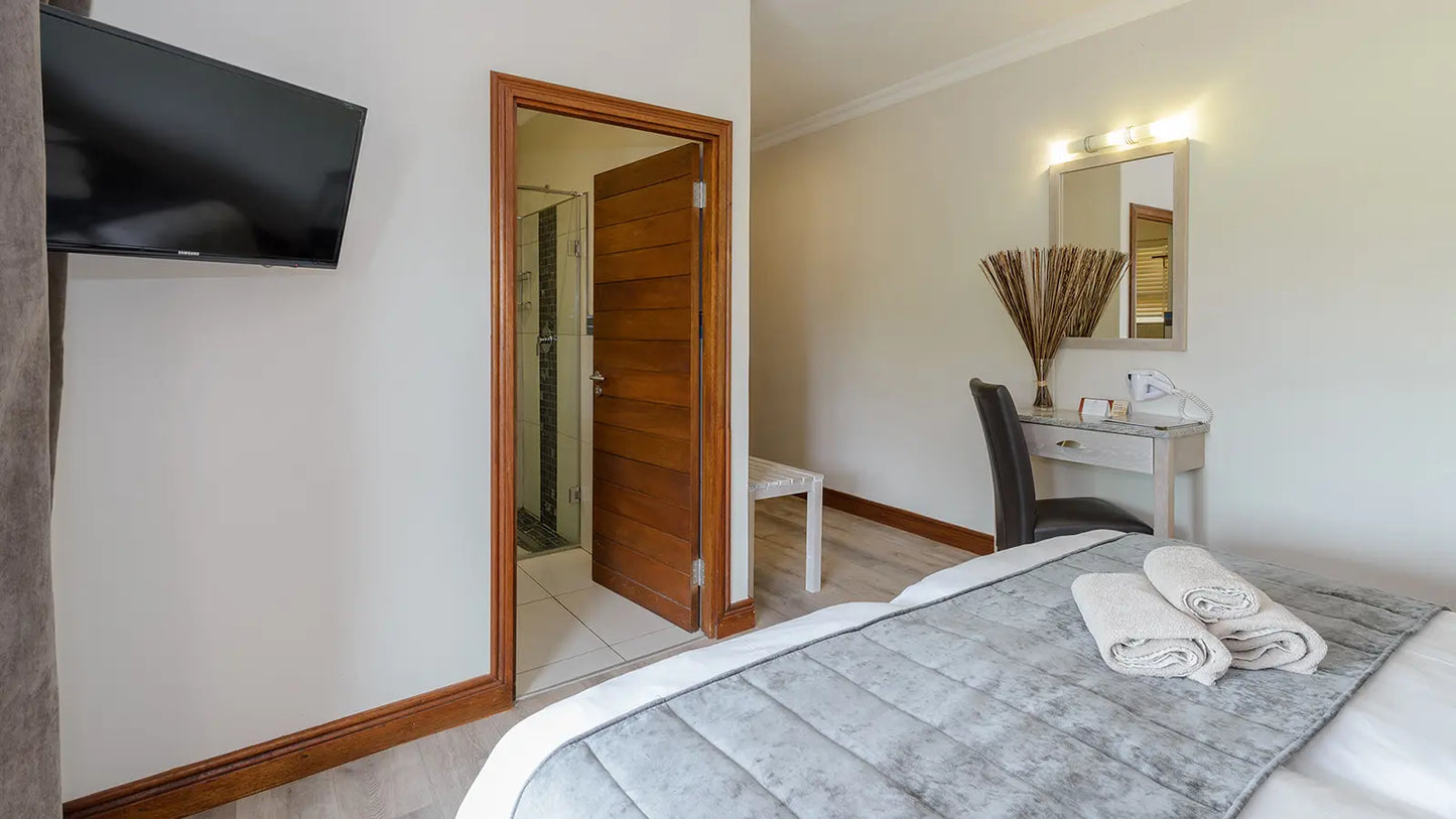 🌿 Twin Room with Patio – The Kingdom Resort