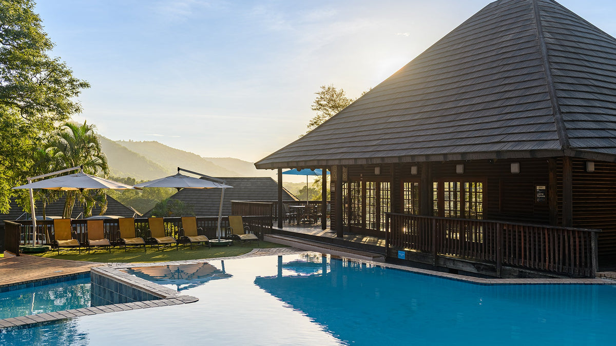 🌿 Two Bedroom Riverview Cabin with Splash Pool – Hazyview Cabanas