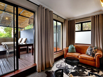 🏨 The Residence Hotel | Luxury Suite with Private Jacuzzi, Houghton, Johannesburg