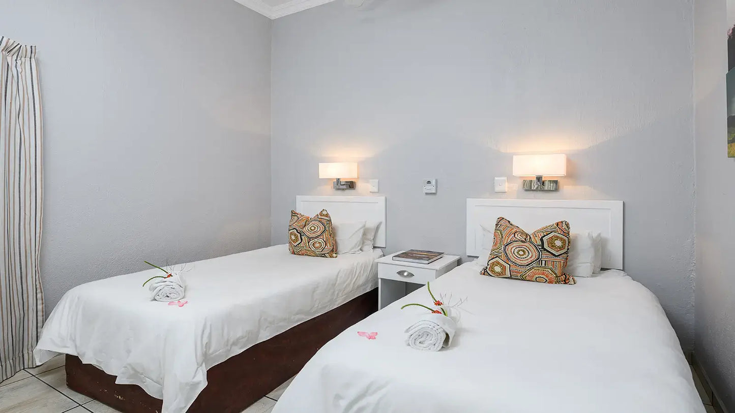 🌿 Two Bedroom Chalet with Patio – Hazyview Cabanas