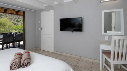 🌟 Four Bedroom Luxury Chalet with Splash Pool – Hazyview Cabanas