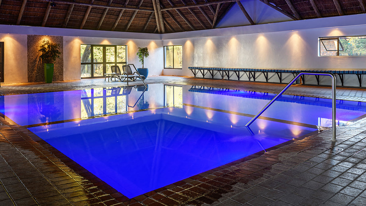 🦒 Superior Two-Bed Apartment | Dikhololo, North West