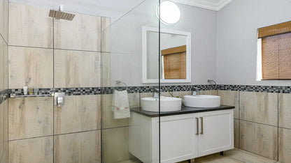 🌿 Two Bedroom Chalet with Patio – Hazyview Cabanas