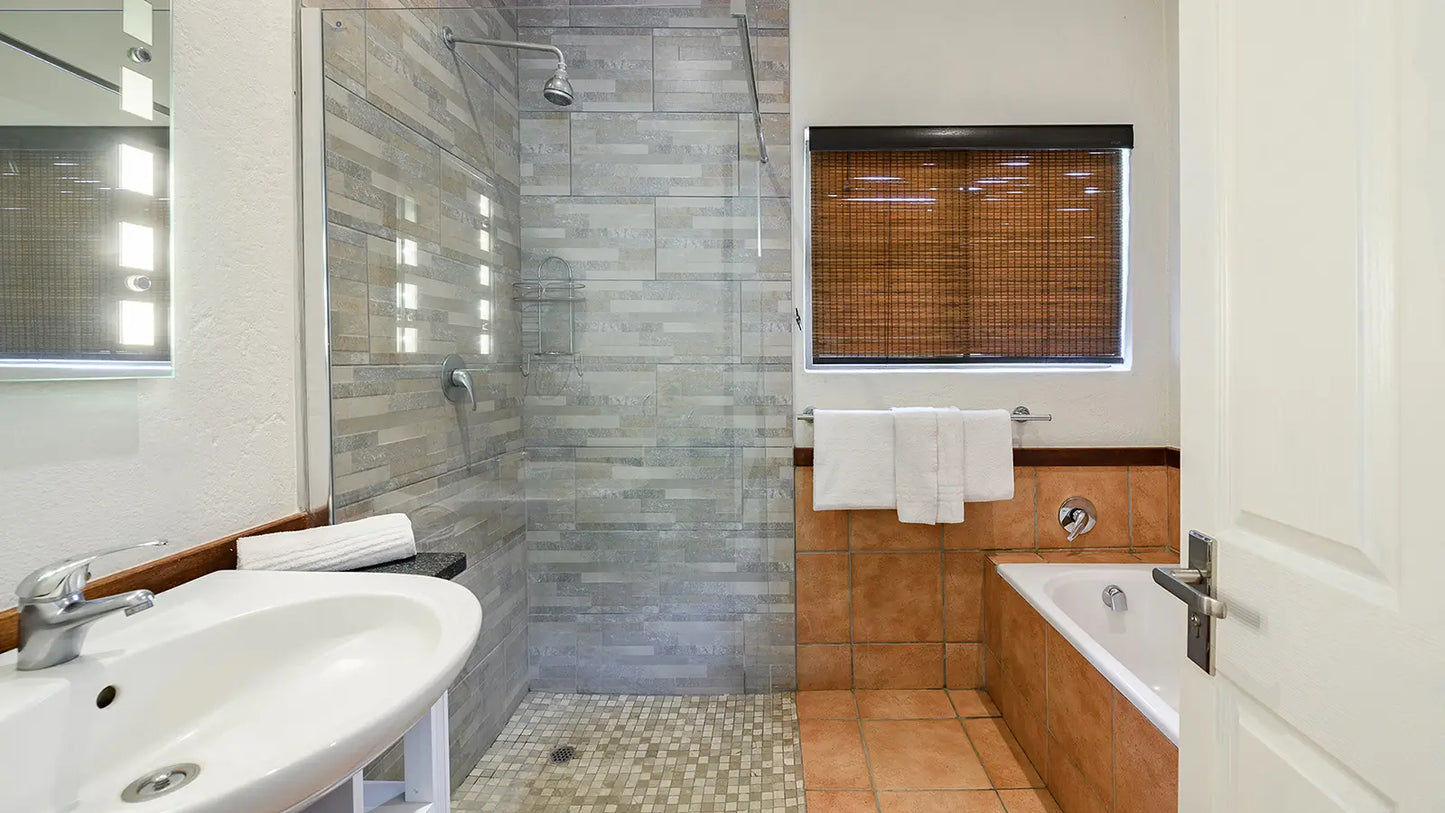 🌿 Three Bedroom Apartment with Patio – Hazyview Cabanas
