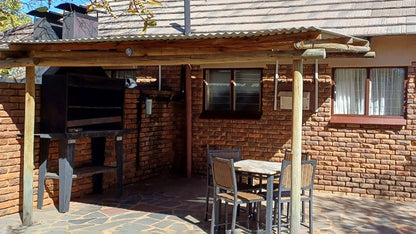 🦒 Studio Apartment with Patio | Dikhololo, North West