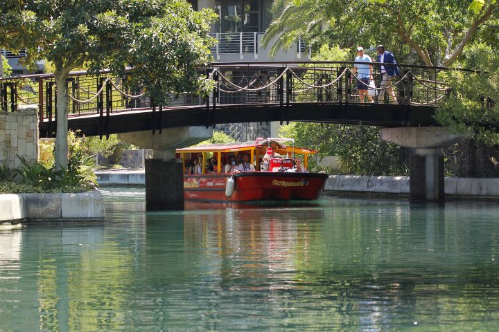 🚤 Canal Cruise | Cape Town