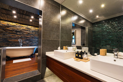 🏨 The Residence Hotel | Luxury Suite with Private Jacuzzi, Houghton, Johannesburg