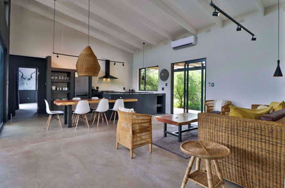 🦒 Umkhaya | Contemporary 2 Bedroom Self-Catering Home, Marloth Park, Mpumalanga