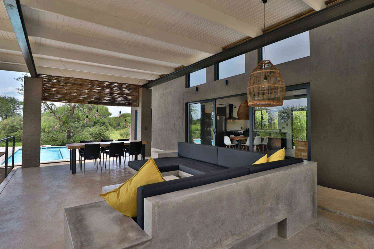 🦒 Umkhaya | Contemporary 2 Bedroom Self-Catering Home, Marloth Park, Mpumalanga