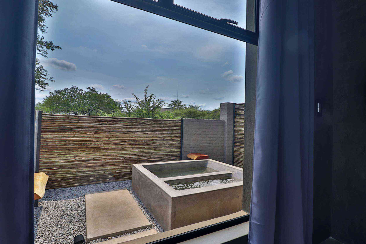 🦒 Umkhaya | Contemporary 2 Bedroom Self-Catering Home, Marloth Park, Mpumalanga