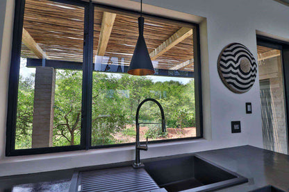 🦒 Umkhaya | Contemporary 2 Bedroom Self-Catering Home, Marloth Park, Mpumalanga