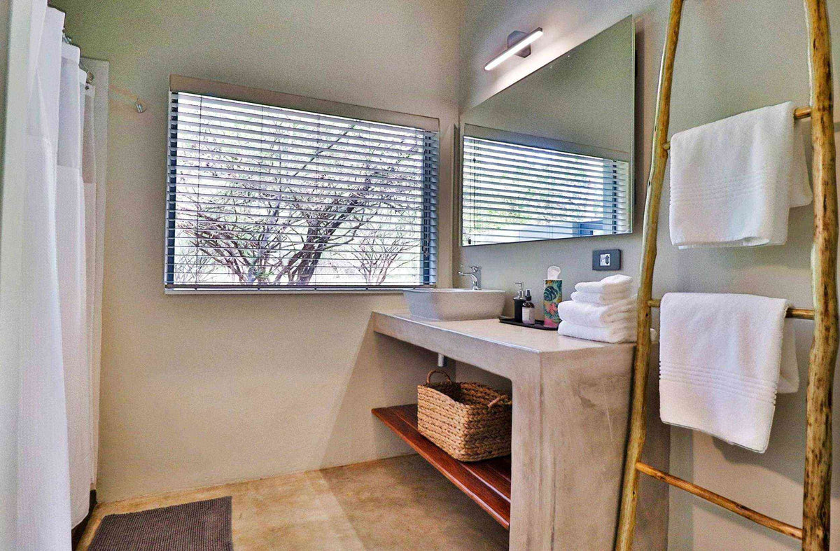 🦒 Chelsea Villa | Stylish 3 Bedroom Self-Catering Home, Marloth Park, Mpumalanga