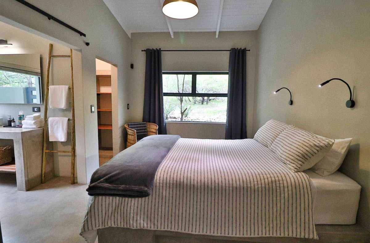 🦒 Chelsea Villa | Stylish 3 Bedroom Self-Catering Home, Marloth Park, Mpumalanga