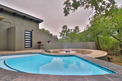 🦒 Chelsea Villa | Stylish 3 Bedroom Self-Catering Home, Marloth Park, Mpumalanga
