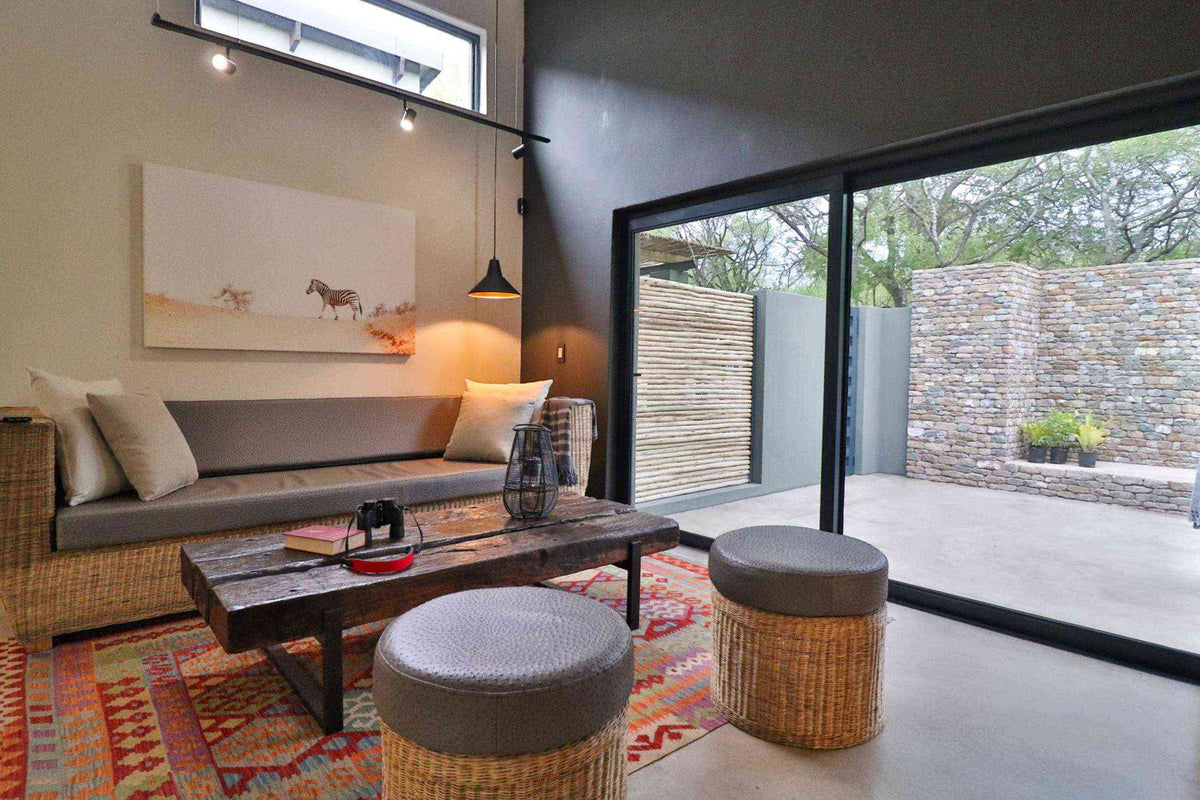 🦒 Chelsea Villa | Stylish 3 Bedroom Self-Catering Home, Marloth Park, Mpumalanga