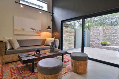 🦒 Chelsea Villa | Stylish 3 Bedroom Self-Catering Home, Marloth Park, Mpumalanga