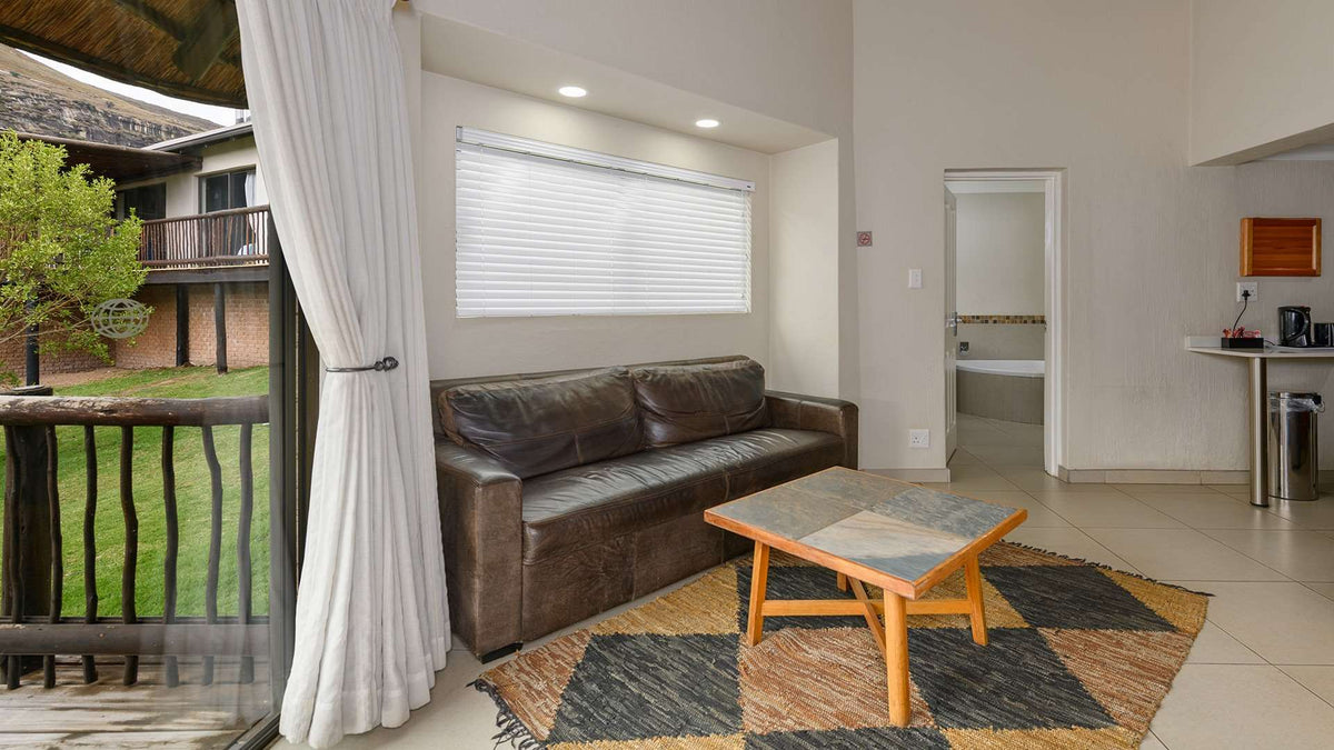 🏔️ Superior Villa with Patio | Kiara Lodge, Free State