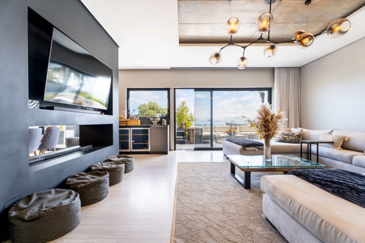 🌊 Oasis on Joubert | Luxury 4 Bedroom Villa, Green Point, Cape Town