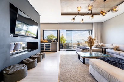 🌊 Oasis on Joubert | Luxury 4 Bedroom Villa, Green Point, Cape Town