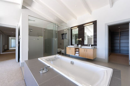 🌊 Cape Emirates | Luxury 5 Bedroom Villa, Camps Bay, Cape Town