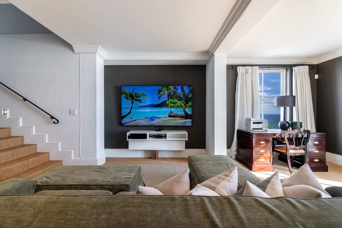 🌊 Gatsby Noir | Luxury 4 Bedroom Villa, Camps Bay, Cape Town