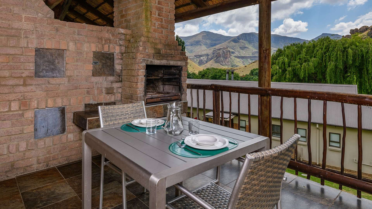 🏔️ Superior Villa with Patio | Kiara Lodge, Free State