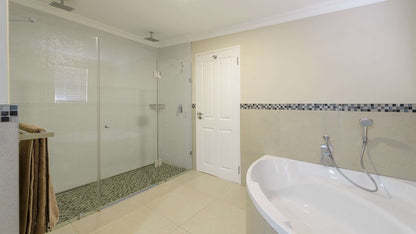 🏡 Luxury Studio with Patio | Kiara Lodge