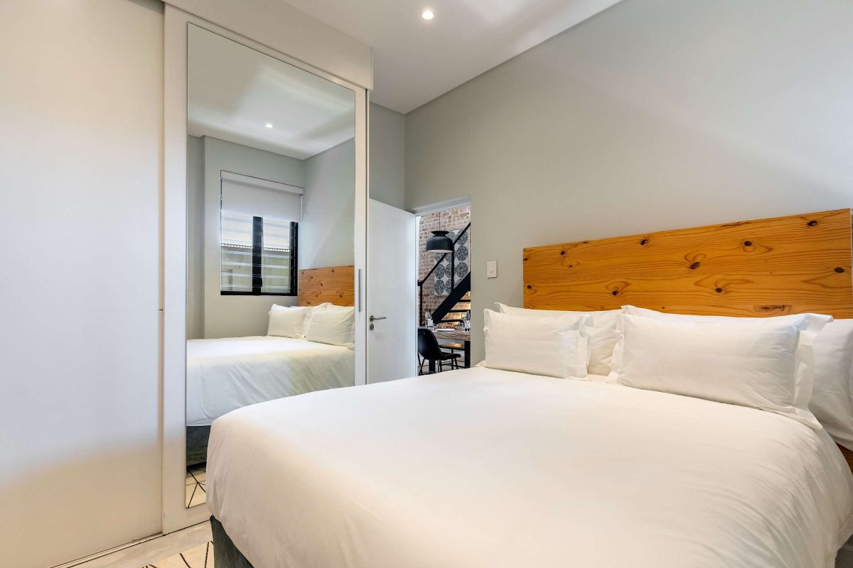 🌊 MNT Nelson Sea Point | Charming 2 Bedroom Townhouse, Sea Point, Cape Town