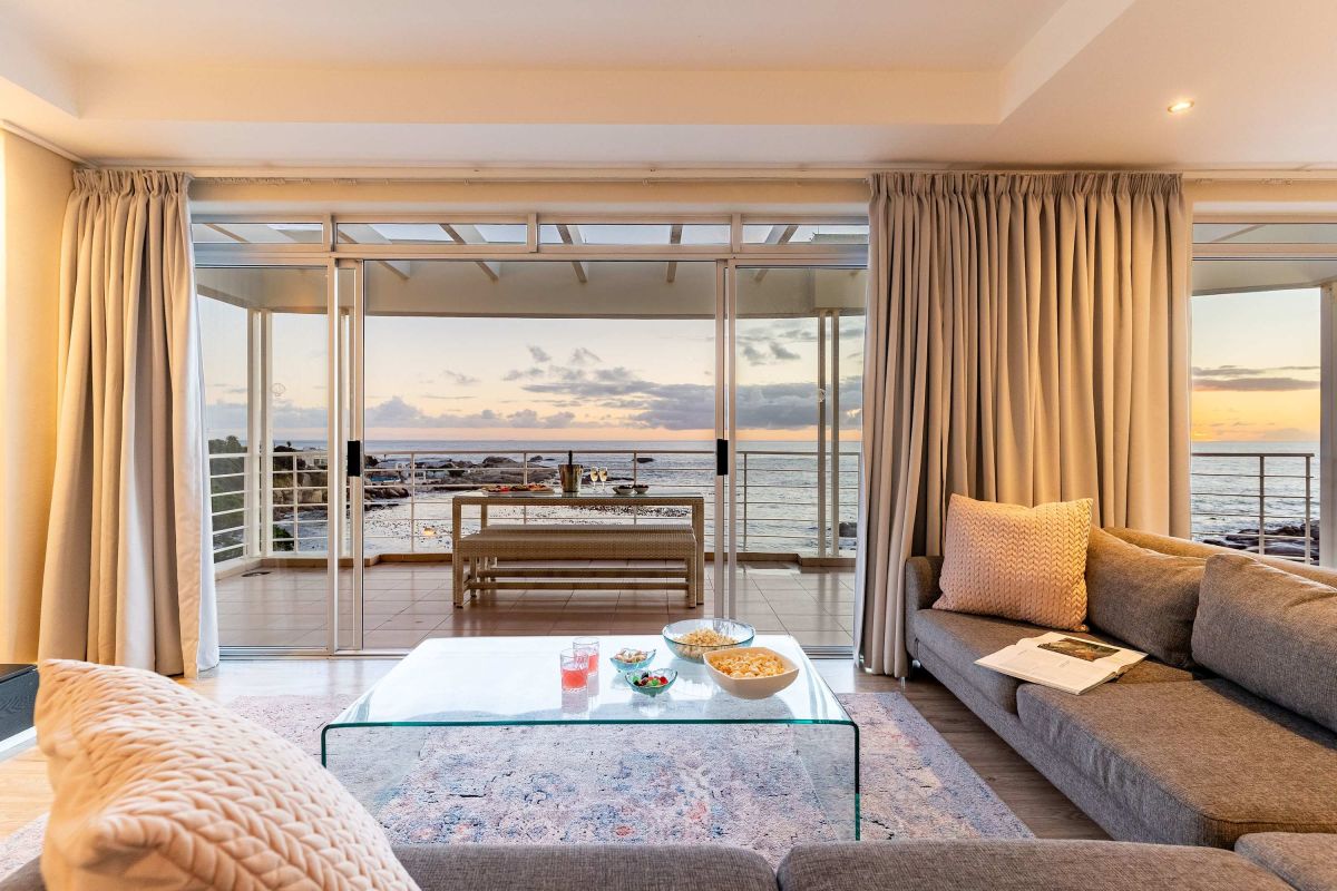 🌅 Sunset Azure Villa | Luxury 7 Bedroom Villa, Bakoven, Cape Town