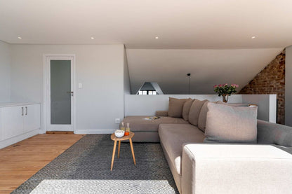 🌊 MNT Nelson Sea Point | Charming 2 Bedroom Townhouse, Sea Point, Cape Town