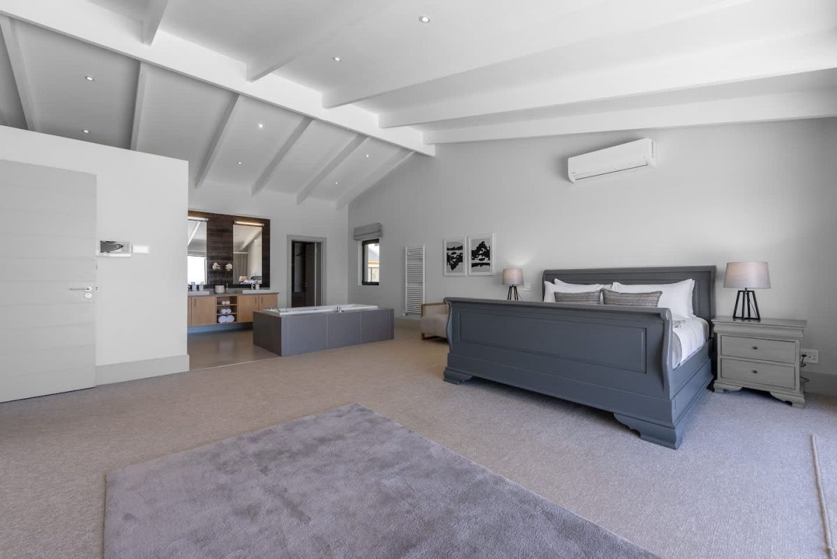 🌊 Cape Emirates | Luxury 5 Bedroom Villa, Camps Bay, Cape Town