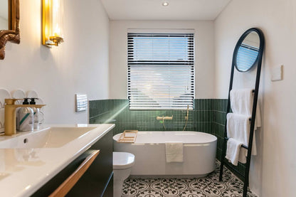 🌊 Cape House | Luxury 5 Bedroom Villa, Bakoven, Camps Bay, Cape Town