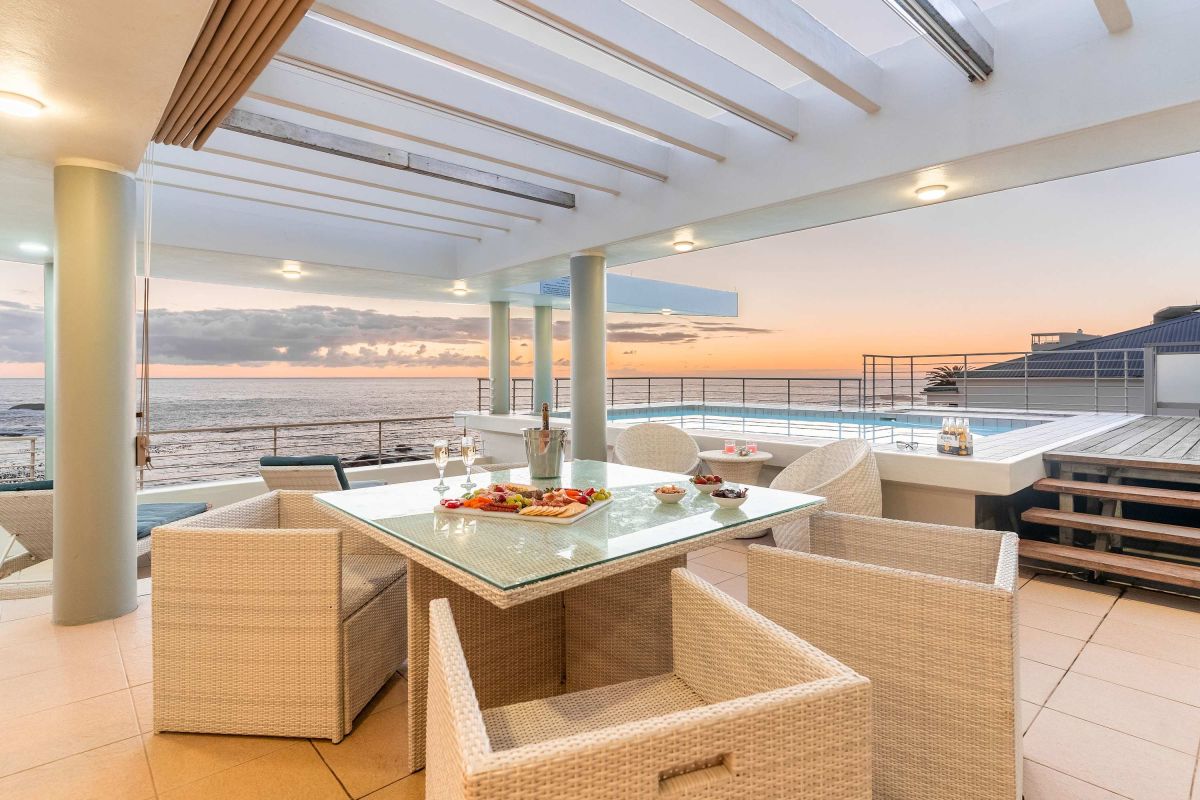 🌅 Sunset Azure Villa | Luxury 7 Bedroom Villa, Bakoven, Cape Town