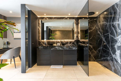 🌊 Amashe Luxe Apartment | Luxury 3-Bedroom Apartment, Bakoven, Camps Bay