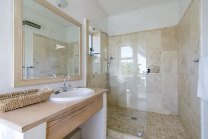 🌊 Msangasanga | Luxury 5-Bedroom Villa, Camps Bay