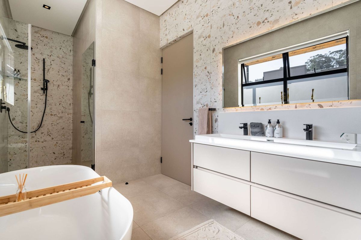 🌆 The Aerie Penthouse | Luxury 3 Bedroom Duplex Penthouse, Bo-Kaap, Cape Town
