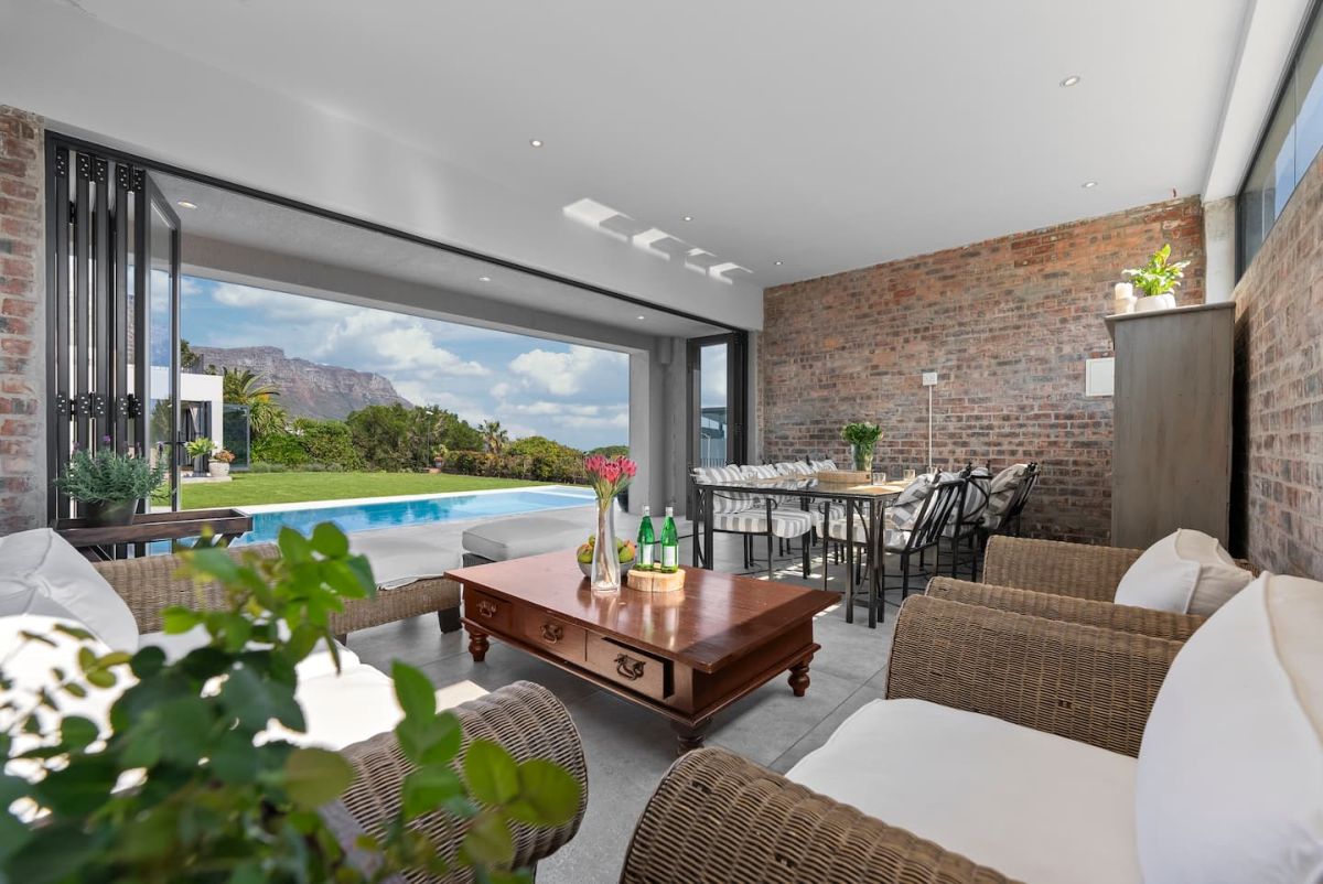🌊 Cape Emirates | Luxury 5 Bedroom Villa, Camps Bay, Cape Town