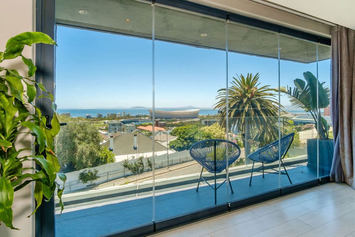 🌊 Oasis on Joubert | Luxury 4 Bedroom Villa, Green Point, Cape Town