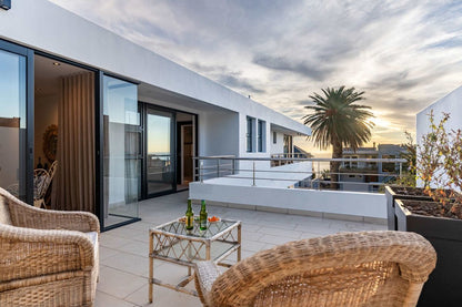 🌊 Cape House | Luxury 5 Bedroom Villa, Bakoven, Camps Bay, Cape Town