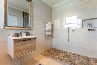 🌊 Crystal Bay Villa | Luxury 4 Bedroom Villa, Bakoven, Camps Bay, Cape Town