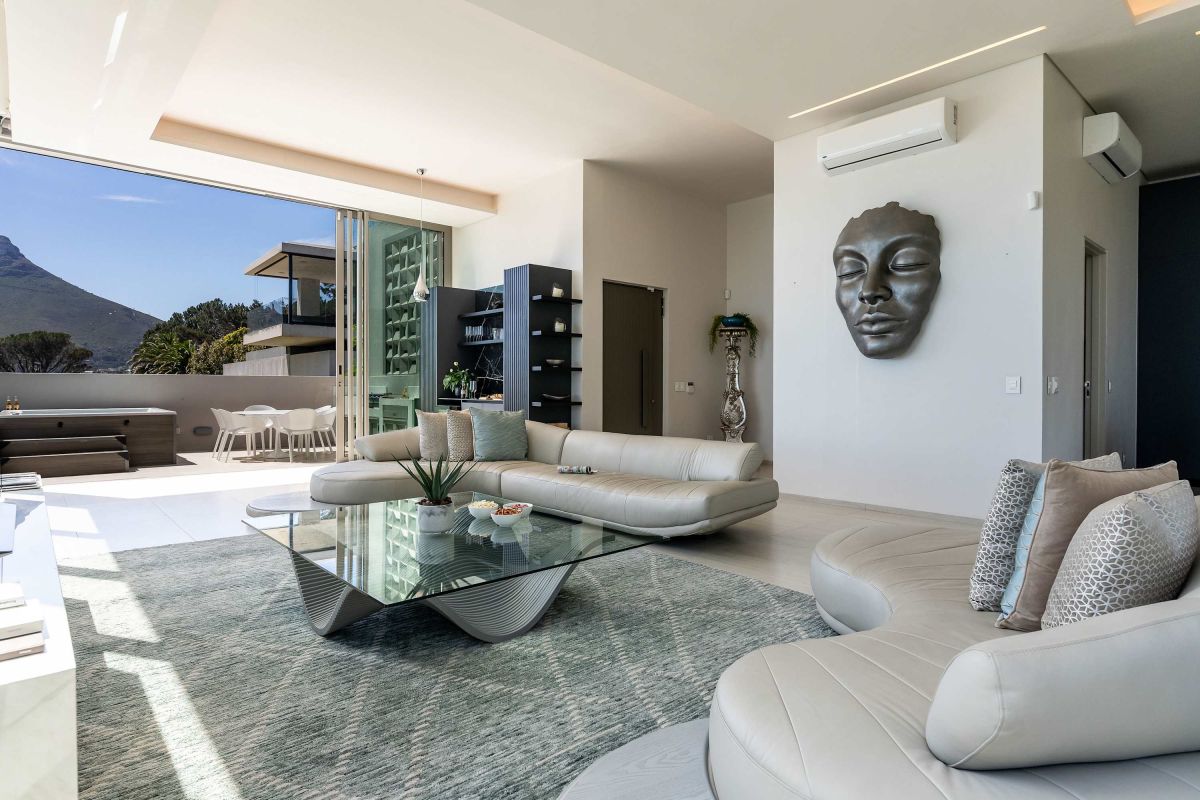 🌊 The Glasshouse | Luxury 3 Bedroom Townhouse, Camps Bay, Cape Town