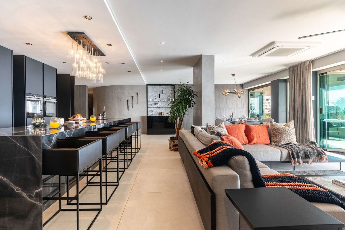 🌊 Amashe Luxe Apartment | Luxury 3-Bedroom Apartment, Bakoven, Camps Bay