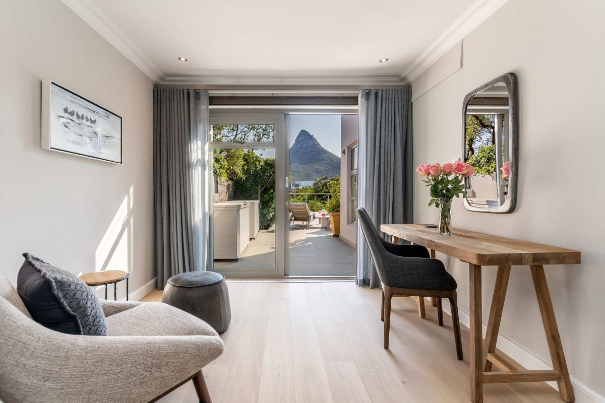 🌊 Nura Townhouse | Stylish 3 Bedroom Townhouse, Camps Bay, Cape Town