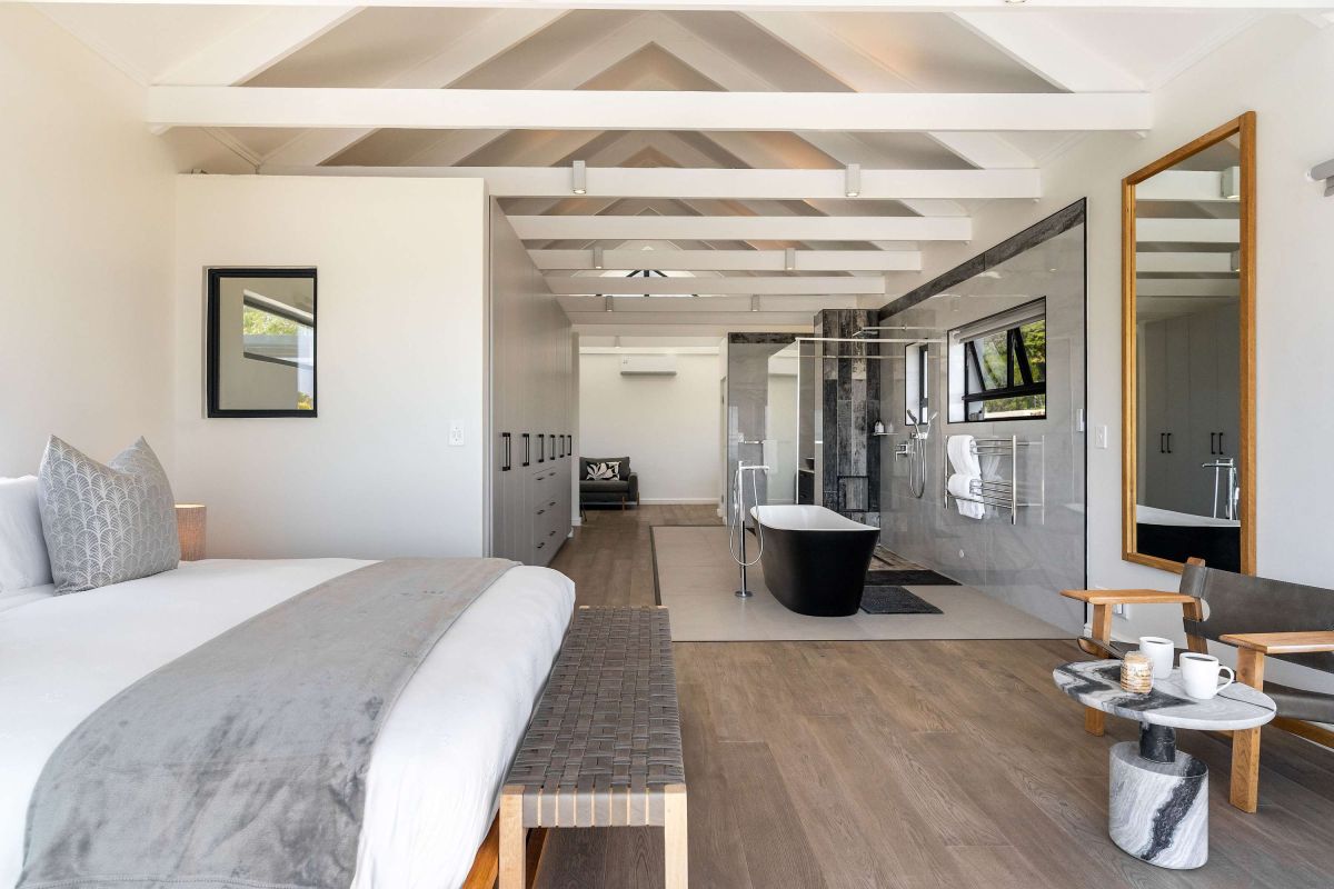 🌊 Crystal Bay Villa | Luxury 4 Bedroom Villa, Bakoven, Camps Bay, Cape Town