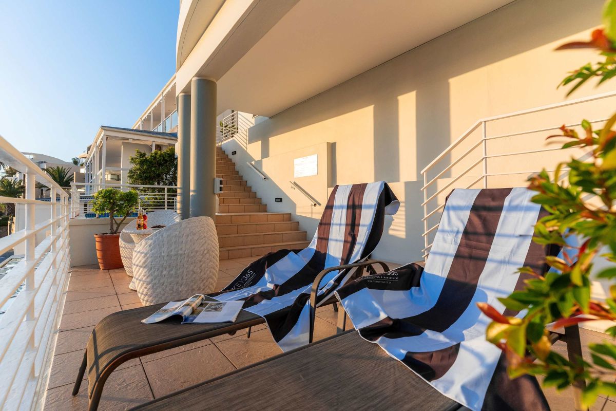 🌅 Sunset Azure Villa | Luxury 7 Bedroom Villa, Bakoven, Cape Town